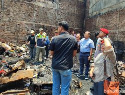 Uus Pastikan Penanganan Pascakebakaran di Angke Optimal