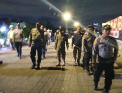 Polsek Kalibaru Bersama Satpol PP Tertibkan Pedagang & Sound Musik Ganggu Warga