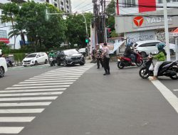 Polsek Metro Tanah Abang Gelar dan Sigap Atur Lalu Lintas di TL. Penjernihan Raya