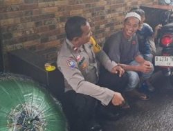 Bhabinkamtibmas Rawasari Sambangi Ketua RT, Bahas Kenyamanan Warga dan Antisipasi Gangguan Kamtibmas