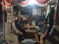 Bhabinkamtibmas Cikini Sambangi Satkamling Rw 05 Cikini, Tekankan Kewaspadaan Lingkungan dan Bahaya Narkoba