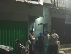Siskamling Diperkuat, Polisi Bersama Ketua RT, Tokoh Agama, Petugas Keamanan dan Warga Jaga Kamtibmas di RW 04 Petamburan