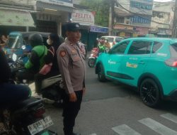 Polisi Kawal Arus Pagi Warga di Sumur Batu, Kemacetan Berhasil Diminimalisir