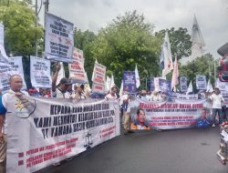 Ribuan Buruh Geruduk Mahkamah Agung, Tuntut Pengurus Serikat Yamaha Dipekerjakan Kembali