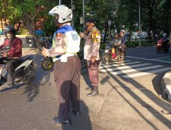 Pelayanan Lalu Lintas Pagi di TL Caringin Berjalan Lancar