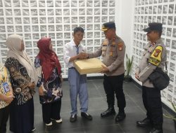 Polsek Metro Menteng Serahkan Laptop Untuk Siswa Korban Kehilangan, Bentuk Empati dan Penguatan Layanan Publik