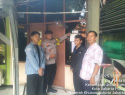 Akses Cepat Keamanan! Polisi Johar Baru Edukasi Pelajar Lewat Stiker Barcode