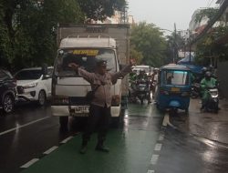 Upaya Penguraian Kemacetan Sore Hari di Pertigaan Kebon Kacang