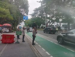 Polri Berikan Pelayan Publik Progresif” Dalam Ibadah Sholat Jumat di Istiqlal, Jamaah Tenang Ibadah