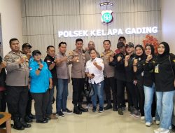 Silaturahmi PWJU Jakarta Utara ke Polsek Kelapa Gading, Perkuat Sinergi Polri dan Jurnalis