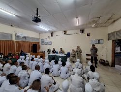 Polsek Kelapa Gading Gelar Police Goes To School di SMK Jakarta Raya, Tekankan Pencegahan Kekerasan dan Disiplin Pelajar