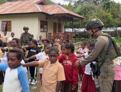 Satgas Ops Damai Cartenz 2026 Latih Disiplin dan Karakter Siswa SD Dondobaga di Mulia