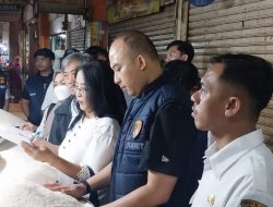 Satgas Saber Polda Metro Jaya Cek Harga dan Ketersediaan Bapokting di Pasar Jakarta Barat Jelang Idul Fitri
