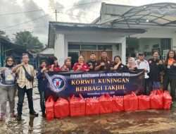 Patungan Anggota dan Donasi, FWJI Korwil Kuningan Sukses Bagikan 500 Paket Takjil
