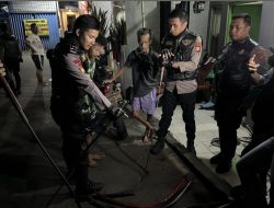 Patroli Perintis Presisi Gagalkan Tawuran di Jaktim, 4 Pemuda dan 12 Sajam Diamankan