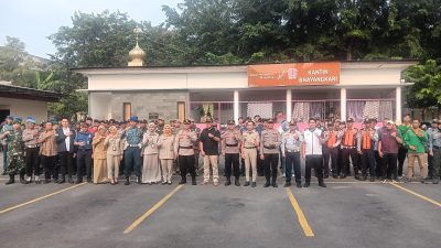 Apel Gelar Pasukan Pengamanan Malam Takbir Dan Sholat Idul Fitri 1447 H/2026 M Di Polsek Kelapa Gading Berlangsung Aman Dan Kondusif