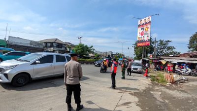 Demi Mudik Aman, Polisi dan TNI Bersinergi Atur Lalu Lintas di Kalijaya