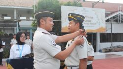 Kalapas Riko Stiven Pimpin Upacara Kenaikan Pangkat 12 Pegawai Lapas Serang