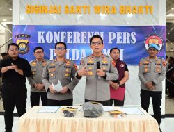 Polda Jambi Gelar Konferensi Pers, DPO Narkotika Berhasil Ditangkap di Tanjab Barat