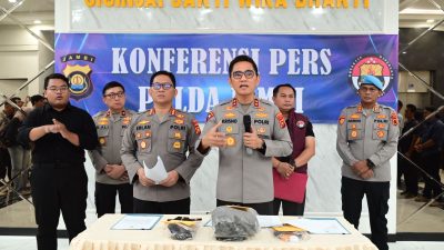 Polda Jambi Gelar Konferensi Pers, DPO Narkotika Berhasil Ditangkap di Tanjab Barat
