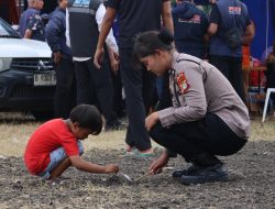 Polwan Polda Metro Jaya Gelar Trauma Healing dan Baksos untuk Korban Kebakaran di Jakpus