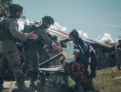 Patroli Humanis Ops Damai Cartenz 2026 Perkuat Stabilitas Keamanan di Distrik Kiwirok