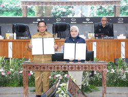 Mendagri Teken SEB dengan Kepala BPS, Minta Pemda Dukung Sensus Ekonomi 2026