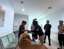 Di Tengah Perawatan Intensif, Polri Hadir Menguatkan Keluarga Korban Kekerasan Anak